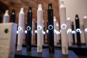 Ploom N&B présentoir