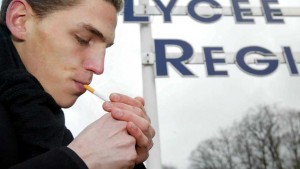 Lycée fumeur