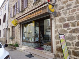 Buraliste village beaujolais