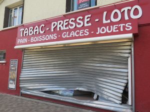 Voiture-belier drome